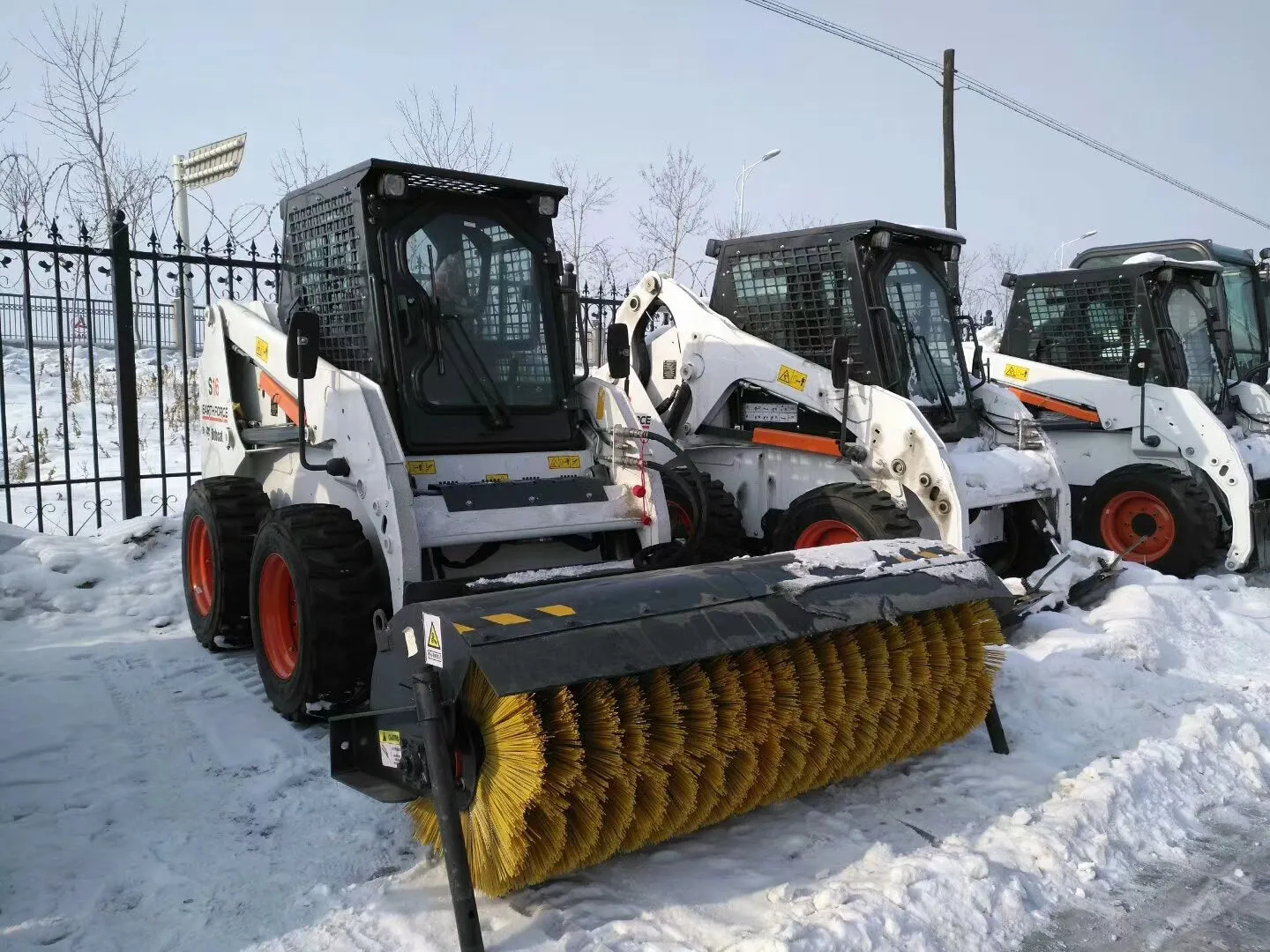 72 Skid Steer Hydraulic Rotary Angle Broom Sweeper