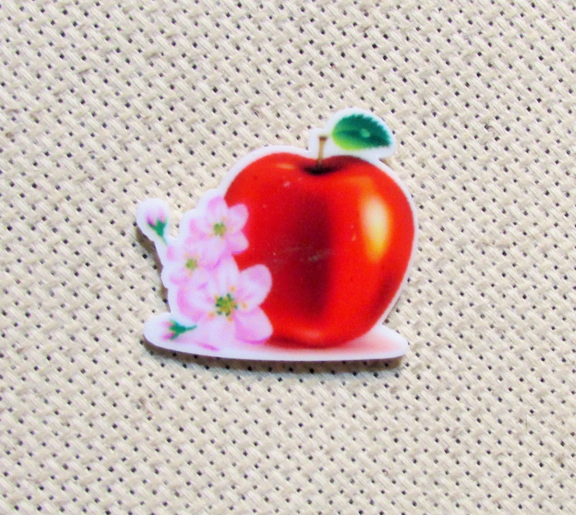 Apple Needle Minder, Cover Minder, Magnet