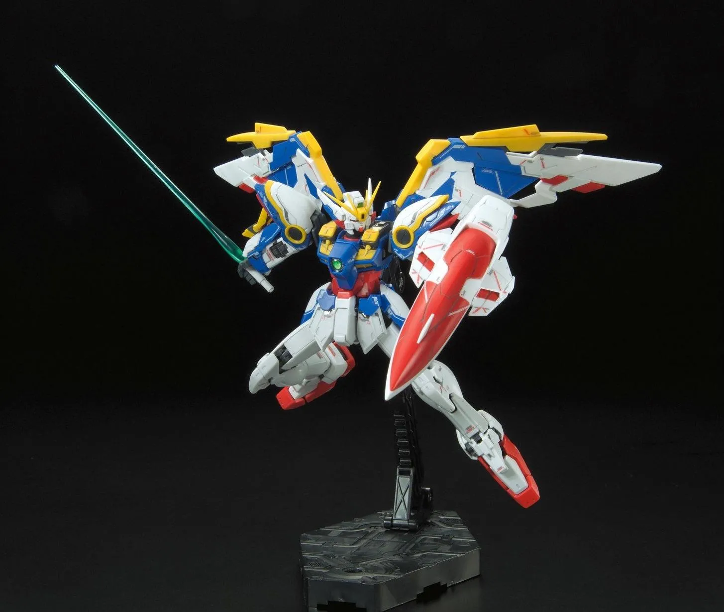 Bandai 20 Wing Gundam EW RG 1/144 Model Kit