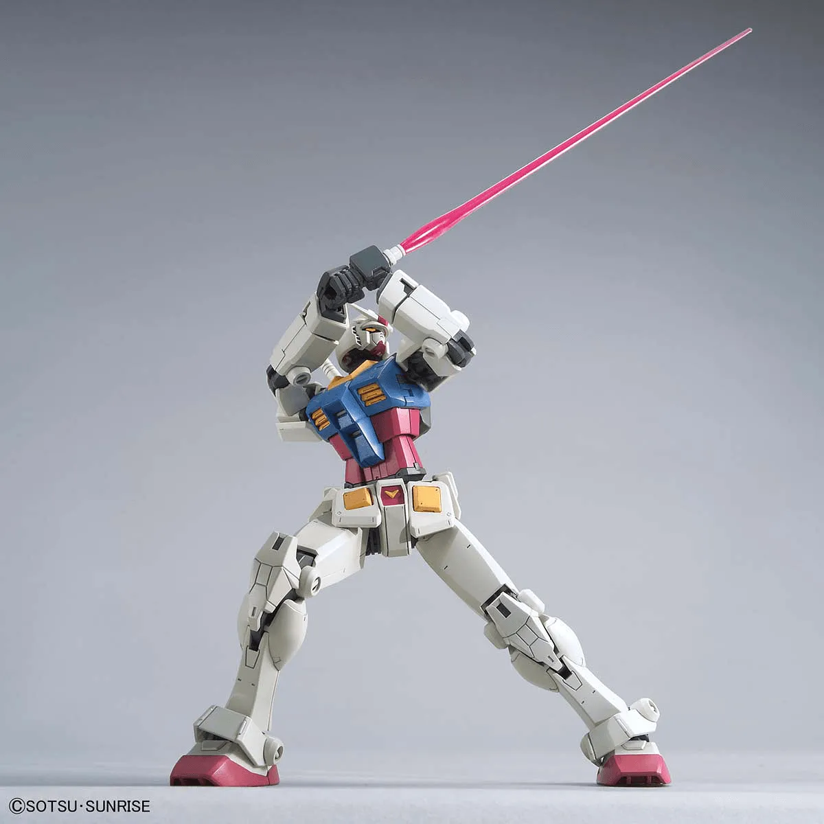 Bandai RX-78-2 Gundam Beyond Global HG 1/144 Model Kit