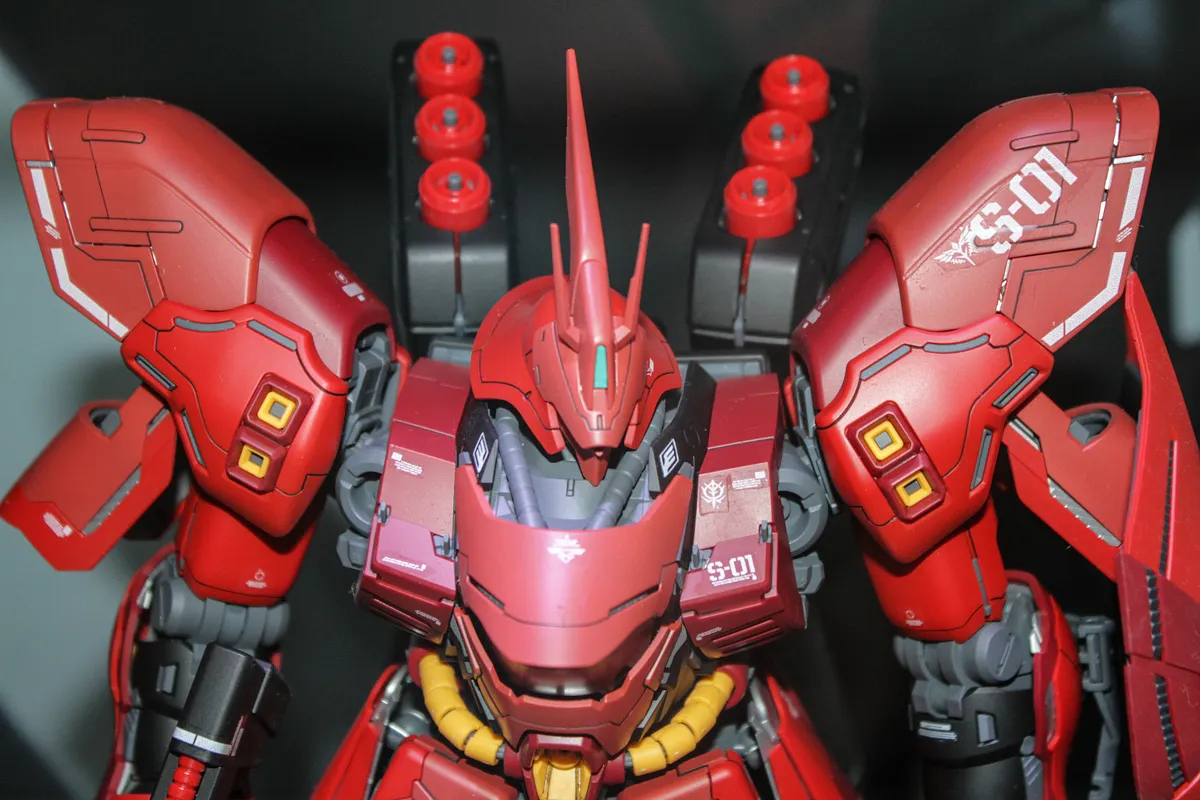 Bandai Sazabi Ver. Ka MG 1/100 Model Kit