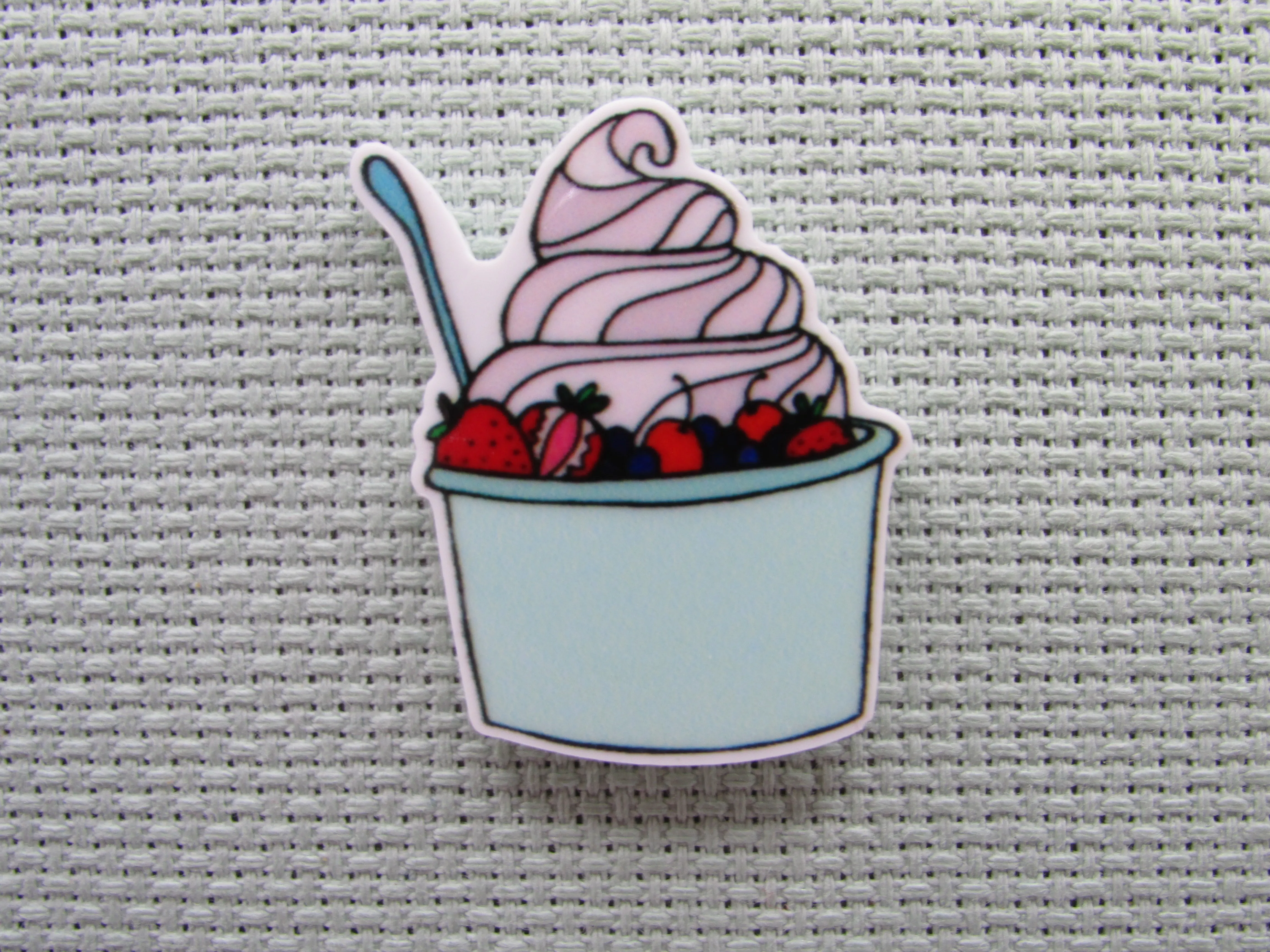 Berry Sundae Needle Minder, Cover Minder, Magnet LAST ONE!