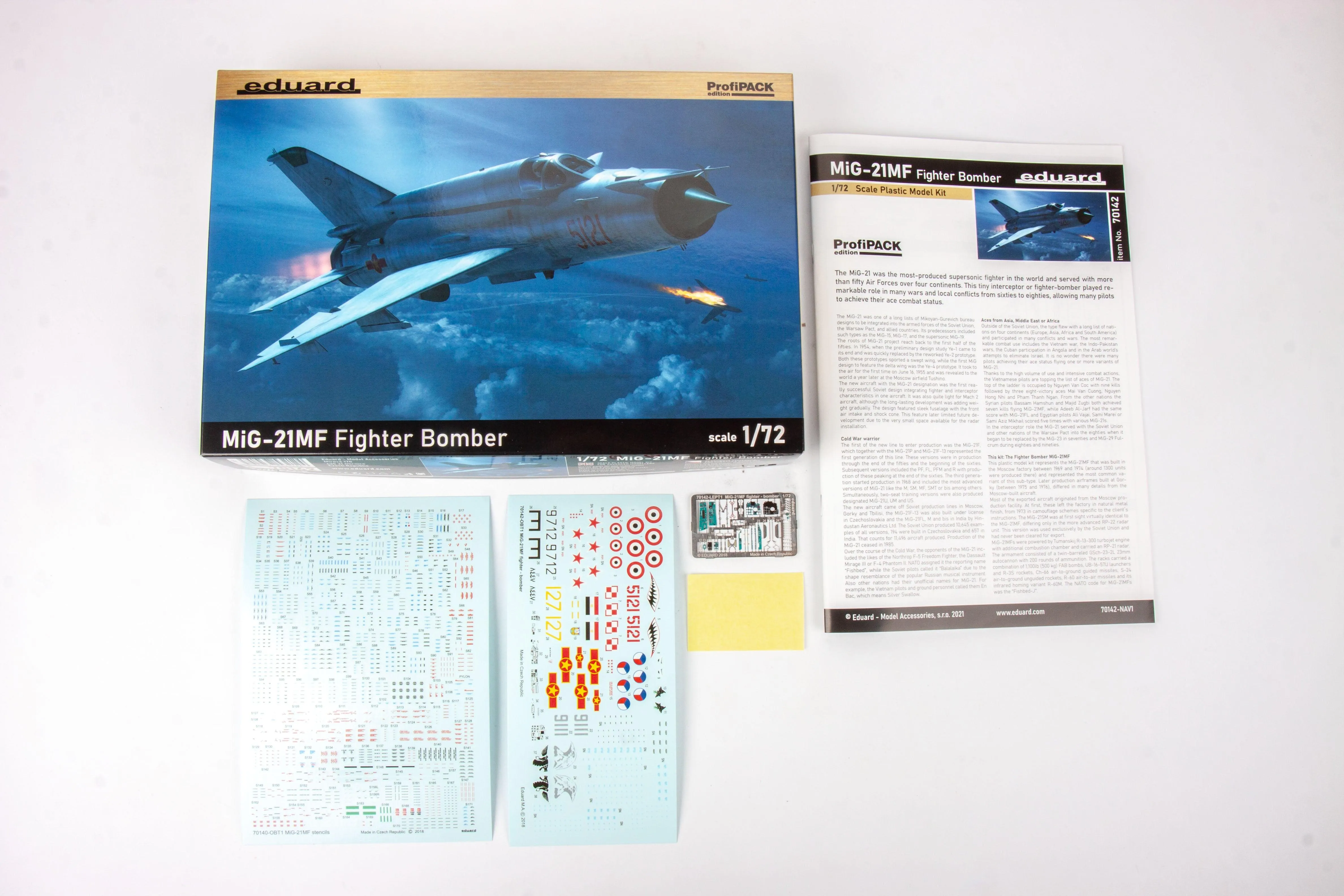 Eduard 70142 MiG-21MF Fighter Bomber ProfiPACK 1/72 Model Kit